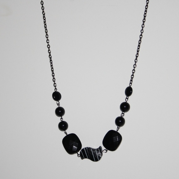 Vintagejelyfish Jewelry - Stunning black fashion necklace